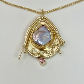 Chinese-keshi-freshwater-pearl-pendant