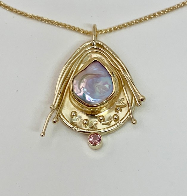 Keshi pearl pendant