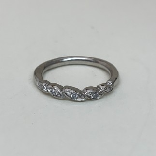 five-leaf-diamond-ring