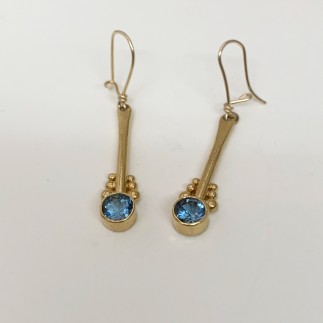 magnificent-aquamarine-banjo-earrings