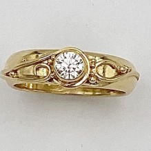 Lazare diamond yellow gold ring