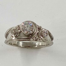 Antique Style Platinum Ring