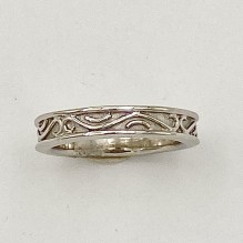 Repeating Wire Design Wedding Band
