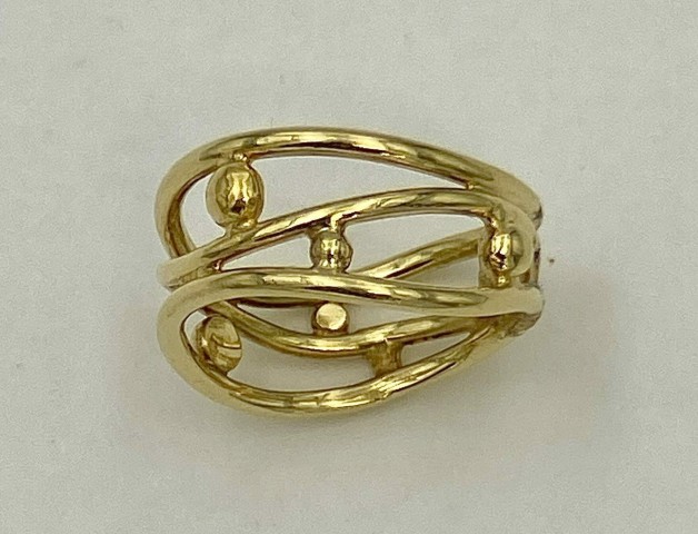 18k yellow gold three wire wave ring with bead accents 8-10mm wide