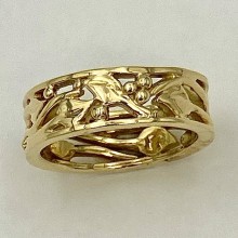 Open Leaf and Vine Wedding Band