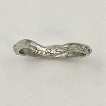 Wedding Band for Tapered Diamond Ring