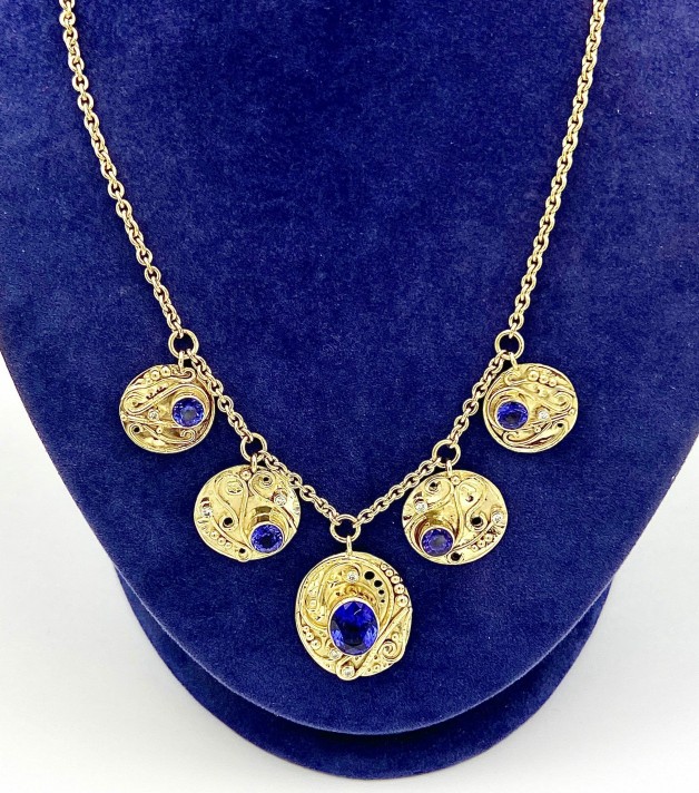 18k Gold Tanzanite Necklace