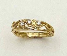 Open Work Three Diamond Ring