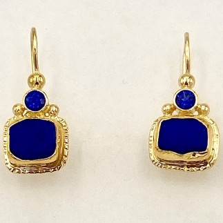 18k yellow gold earrings with natural color lapis chunks set in 22k gold bezels with .40 cts.(TW) blue sapphires (H).