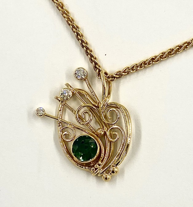 18k Yellow Gold Pendant with Teal Sapphire and Diamonds
