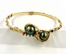 Black Pearls, Pink Sapphires and Diamond Bracelet Black Pearls, Pink Sapphires and Diamond Bracelet