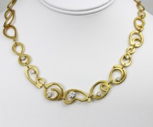 “Loop de Loop” Necklace in 22k gold with diamonds